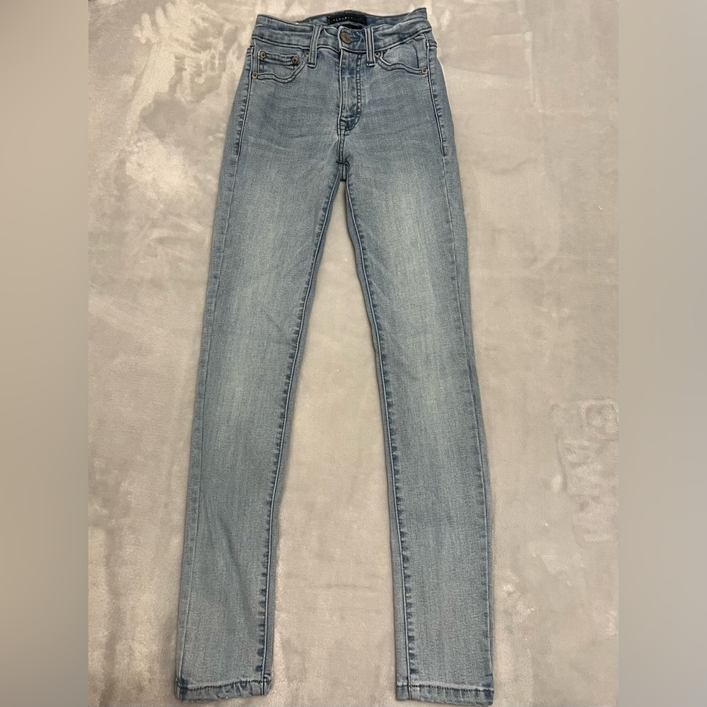 Aeropostale Women’s Light Blue Skinny Jeans